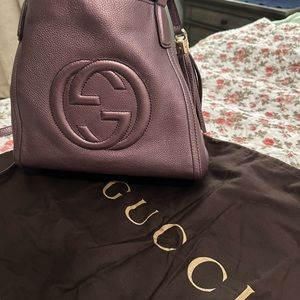 Gucci with sling removable